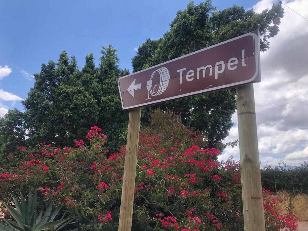 Tempel Wines Hotel Парл Екстериор снимка
